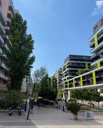 Roland Apartman Corvin2 * 부다페스트